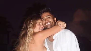 “Me llamó por teléfono cuando estaba en la selección y tenía que venir de vacaciones... Cuando llegó a Chile nos juntamos”