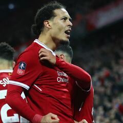 Liverpool: Van Dijk not daunted by huge transfer fee