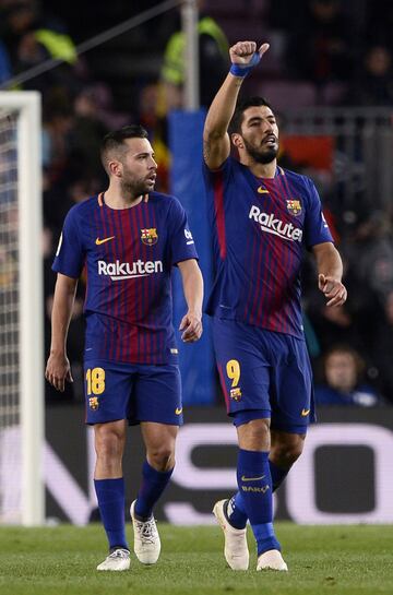 1-0. Luis Suárez celebró el primer gol.