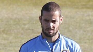 Mario Suárez en el entrenamiento del Atlético