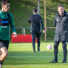 Cristóbal: "Uno pasa muy pronto de héroe a villano"