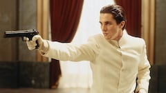 Esta película de ciencia ficción con Christian Bale se inventó un arte marcial combinando armas de fuego y geometría