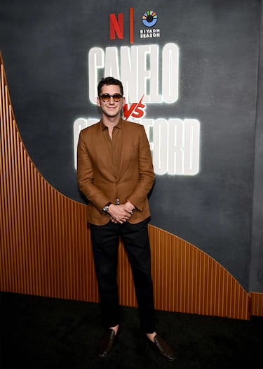  Matt Friend posa en la alfombra roja antes del inicio del combate entre Canelo Álvarez y Terence Crawford celebrado en Las Vegas. 