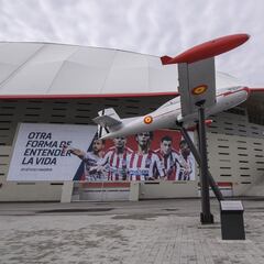 Las imágenes de la inauguración del monumento en homenaje al Atlético Aviación