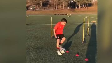 Tan precoz y tan bueno que asusta: el niño de 12 años que sigue el Bayern