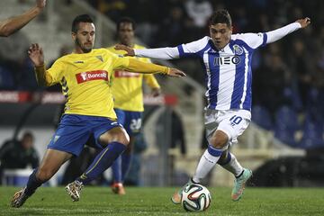 James Rodríguez, Falcao García, Freddy Guarín, Jackson Martínez, Juan Fernando Quintero, Héctor Quiñones, Wason Rentería han sido los colombianos que han vestido la camiseta del segundo equipo más ganador en Portugal. Luis Díaz espera ser figura y ayudar para que este conjunto vuelva a figurar a nivel europeo como en 2004. 