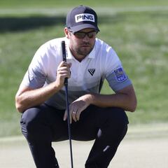 Conners se distancia de McIlroy y ahora lidera en solitario