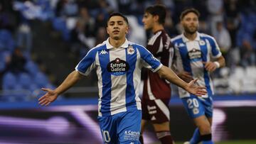 Otro de los magos jóvenes de la Liga, que a buen seguro dejará muchos millones en las arcas del Deportivo, en caso de que salga del equipo gallego. Sus seis presencias en el once de la temporada así lo demuestran. Este curso ha ido convocado con la Sub-21, donde ha dejado grandes momentos.