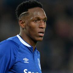 Everton, con Mina a la cabeza para el futuro de su defensa