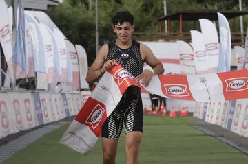 El Carozzi Promotional Race culminó este viernes con las competencias que anteceden al Herbalife Nutrition IRONMAN 70.3 Pucón. En esta carrera participaron deportistas amateurs y principiantes que vivieron sus primeras experiencias en el triatlón. 