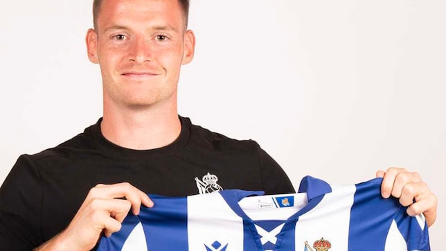 Sergio Gómez: “¿El City y Zubimendi? Ya le he dicho que está mucho mejor en la Real”