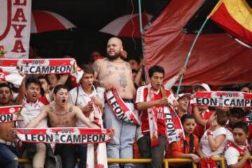 El estadio El Campín luce completamente lleno para el clásico capitalino