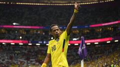 Romario Ibarra durante el partido inaugural de la Copa del Mundo contra Qatar.