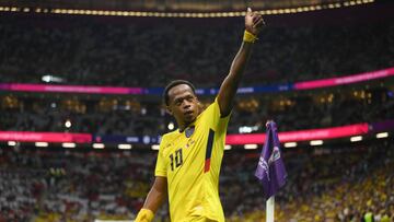 Romario Ibarra durante el partido inaugural de la Copa del Mundo contra Qatar.