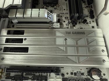 ASUS TUF Gaming Z890-Pro Wi-Fi, análisis de una tarjeta madre para gamers que facilita la instalación