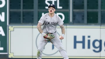 HOUSTON, TEXAS - MARCH 31: Alex Verdugo #24 of the New York Yankees reacts after catching a fly ball for the final out of the game against the Houston Astros at Minute Maid Park on March 31, 2024 in Houston, Texas.   Tim Warner/Getty Images/AFP (Photo by Tim Warner / GETTY IMAGES NORTH AMERICA / Getty Images via AFP)