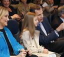 Felipe VI acude con la Infanta Sofía al Santiago Bernabéu