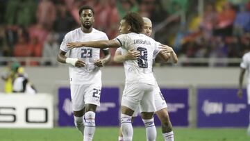 AMDEP9941. SAN JOSÉ (COSTA RICA), 14/11/2024.- Jugadores de Panamá celebran un gol este jueves, en un partido de la Copa Centroamericana entre Costa Rica y Panamá en el estadio Nacional , en San José (Costa Rica). EFE/ Jeffrey Arguedas