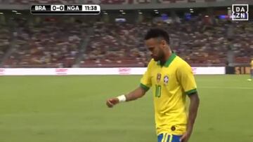 Neymar se rompe con Brasil: fue cambiado por lesión muscular