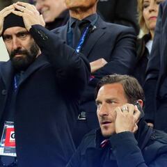 Monchi se queja de los dos penaltis no pitados al Roma