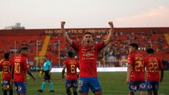 Hinchas de Unión Española donarán libros para niños y niñas de Independencia