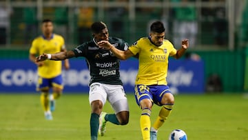 AME9172. CALI (COLOMBIA), 05/04/2022.- Yony González (i) de Cali disputa un balón con Juan Edgardo Ramírez de Boca hoy, en un partido de la Copa Libertadores entre Deportivo Cali y Boca Juniors en el estadio del Deportivo Cali en Cali (Colombia). EFE/Ernesto Guzmán Jr.