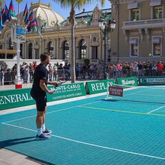 Djokovic y Wawrinka dan una exhibición de mini-tenis