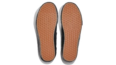 Estas zapatillas Vans de lona, famosas por su ligereza y comodidad, alcanzan su precio mínimo histórico
