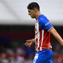 Alan Pulido exige a Chivas pago por su transferencia a la MLS