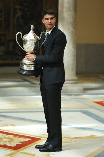 El tenista Carlos Alcaraz durante la entrega de los Premios Nacionales del Deporte 2022 en el Palacio Real El Pardo.