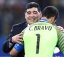 El día que Maradona consoló a Bravo en la Copa Confederaciones