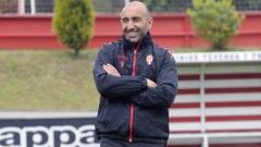 Abelardo en un entrenamiento del Sporting.