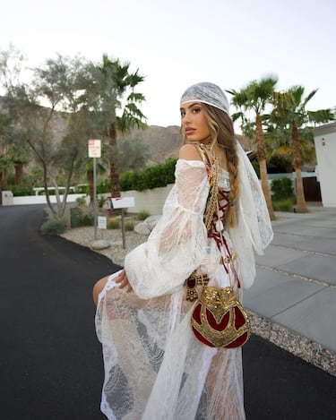 Sara Fructuoso durante el Festival de Música y Artes del Valle de Coachella 2025 en el Empire Polo Club el 11 de abril de 2025 en Indio, California.