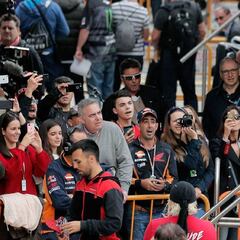 Márquez tardó sólo 6:35 en volver a la pista tras la caída
