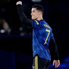 Who has qualified for Champions League 2021/22 Round of 16