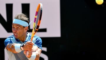 Rome (Italy), 11/05/2022.- Rafael Nadal of Spain in action during his men's singles second round match against John Isner of the USA at the Italian Open tennis tournament in Rome, Italy, 11 May 2022. (Tenis, Abierto, Italia, España, Estados Unidos, Roma) EFE/EPA/ETTORE FERRARI