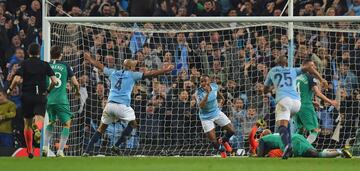 El VAR anuló el quinto gol a Sterling por fuera de juego de Sergio Agüero.