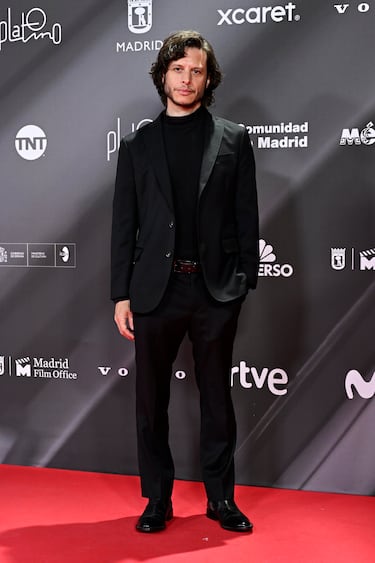 Luis Ortega posa en la alfombra roja. 