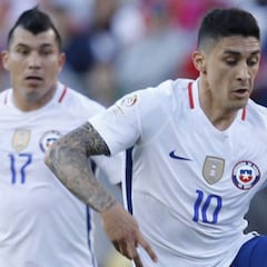 Pizzi pensaría en Hernández para reemplazar a Arturo Vidal