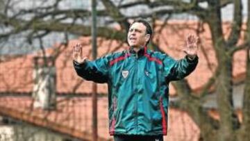 <b>EN SU MANO. </b>Caparrós tiene la última palabra.