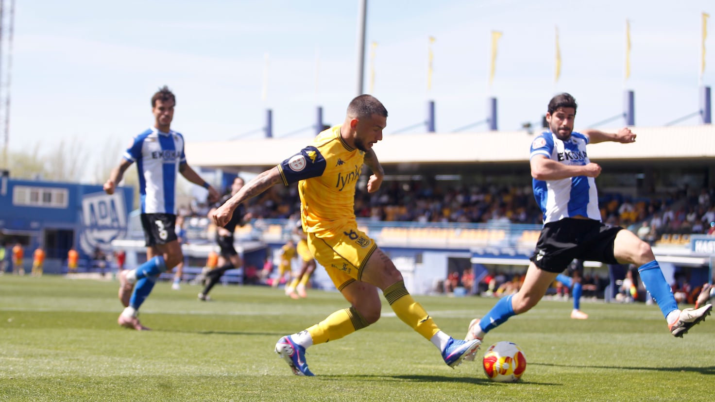 Jugadores del Alcorcón celebrando un gol
