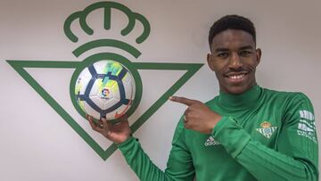 Junior Firpo, posando para AS.