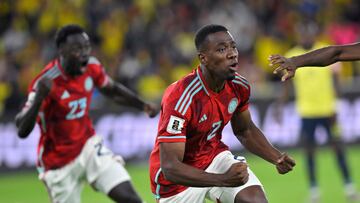 Estos son los audios del VAR de la jugada anulada de gol de la Selección Colombia ante Ecuador