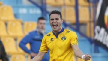 David Rodr&iacute;guez celebra su primer gol ante el Sabadell.