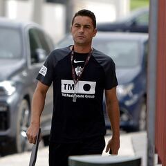 Francisco: “Con Álex Collado y un mediocentro la plantilla quedará cerrada”