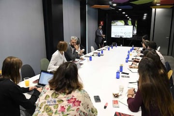 Pedro Malabia durante la charla.