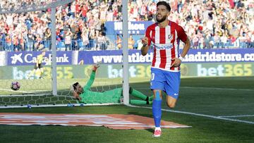 Carrasco celebra uno de sus goles al Osasuna.