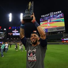 What World Series did Jackie Robinson and the Brooklyn Dodgers win?