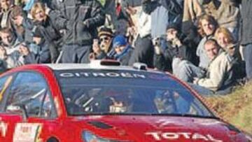 <b>CENTRO DE ATENCIÓN. </b>El pilotaje de Dani Sordo hizo disfrutar a los aficionados que siguen el rally.