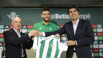 El Betis hace oficial la cesión por una temporada de Barragán